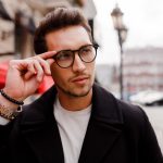 Stylowe okulary korekcyjne dla nowoczesnych mężczyzn