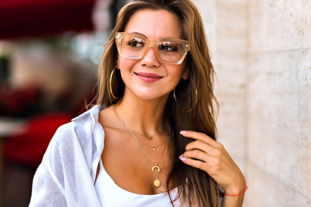 Luksusowe oprawki na okulary korekcyjne to doskonały sposób na podkreślenie swojego stylu i osobowości